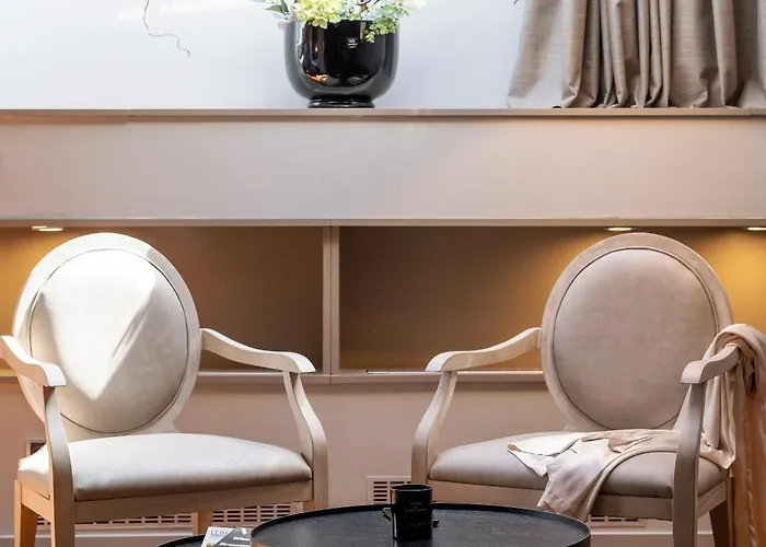 987 Design Hotell 4*