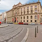 987 Design Praga