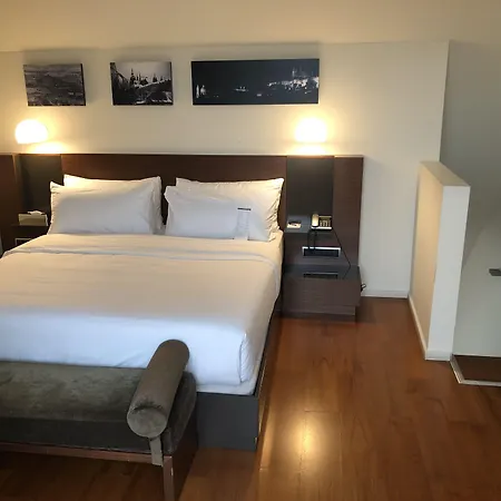 987 Design Hotel 4*