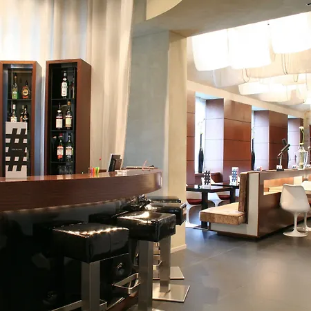 987 Design Hotel 4*
