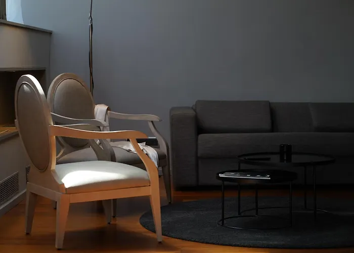 987 Design 4* Praga