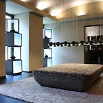 987 Design 4* Πράγα