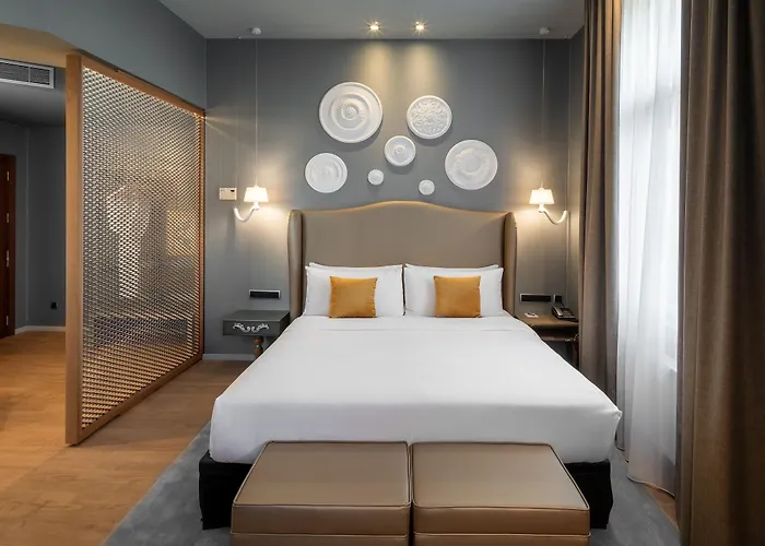 987 Design Hotell 4*